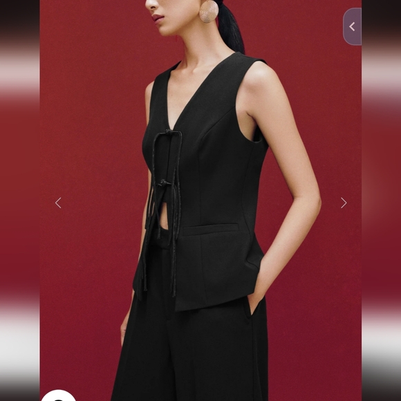 Skater V-Neck Glamor Vest - XS - Picture 4 of 6